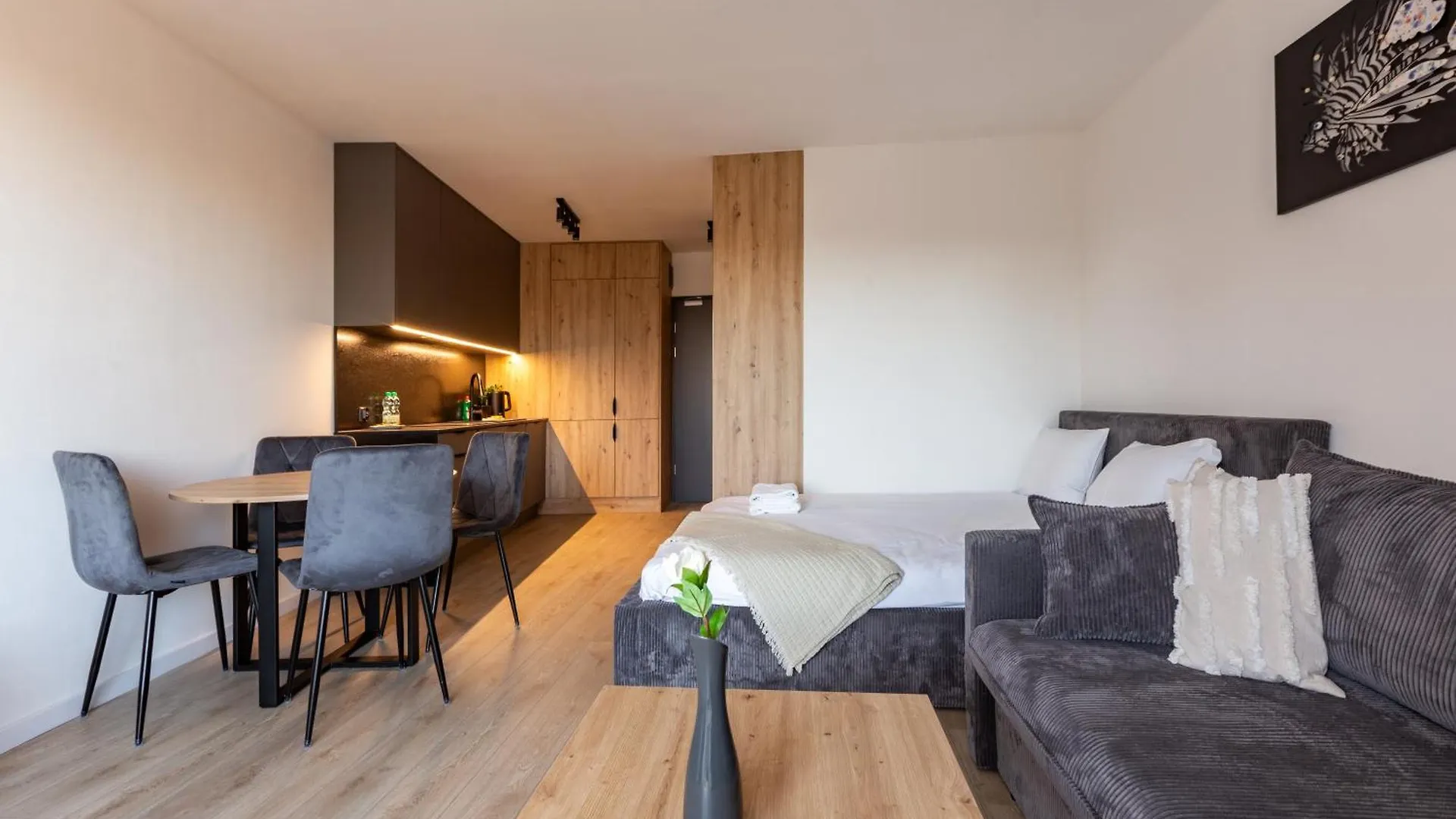 Mostek Glamour Studio Gdansk 0*,  Poland